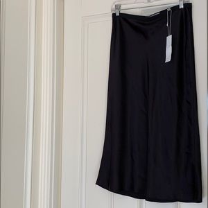 NEW WITH TAGS! Vince Black Satin Skirt, Small